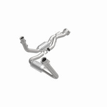 Load image into Gallery viewer, MagnaFlow Conv DF 05-06 Jeep Grand Cherokee 3.7L Y-Pipe Assembly
