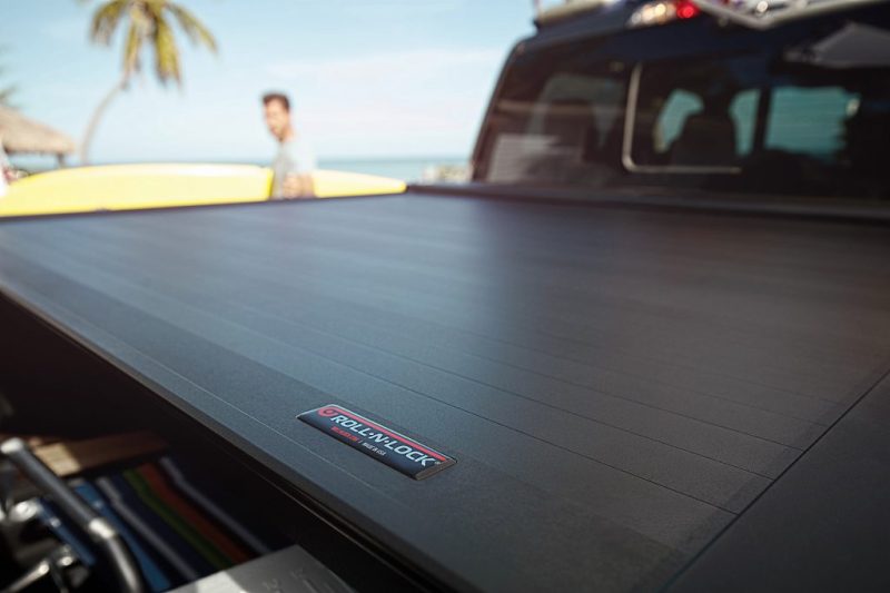 Roll-N-Lock 15-20 Ford F-150 77-3/8in E-Series Retractable Tonneau Cover