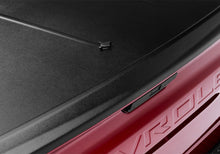 Load image into Gallery viewer, UnderCover Chevy Silverado 1500 5.8ft SE Bed Cover - Black Textured