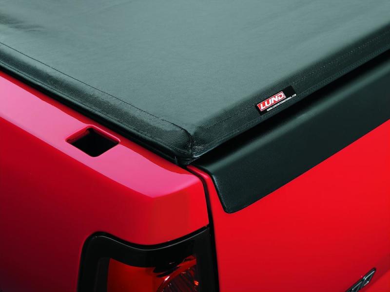 Lund Chevy Colorado (6ft. Bed) Genesis Roll Up Tonneau Cover - Black