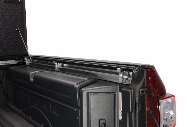 UnderCover Suzuki Equator (w/ Utili-Track System) 5ft Flex Bed Cover