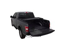 Load image into Gallery viewer, Lund Chevy Silverado 1500 (5.5ft. Bed) Genesis Tri-Fold Tonneau Cover - Black