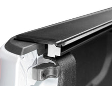Load image into Gallery viewer, Roll-N-Lock Jeep Gladiator 5ft bed (w/ Trail Rail System) M-Series Retractable Tonneau Cover