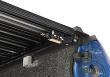 Load image into Gallery viewer, Retrax 07+ Chevrolet/GMC 1500 &amp; 07-14 2500/3500 (6.5ft. Bed) Retrax IX
