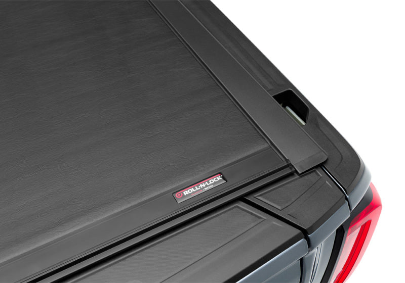 Roll-N-Lock Chevrolet Silverado 1500 60.5in Bed M-Series Retractable Tonneau Cover