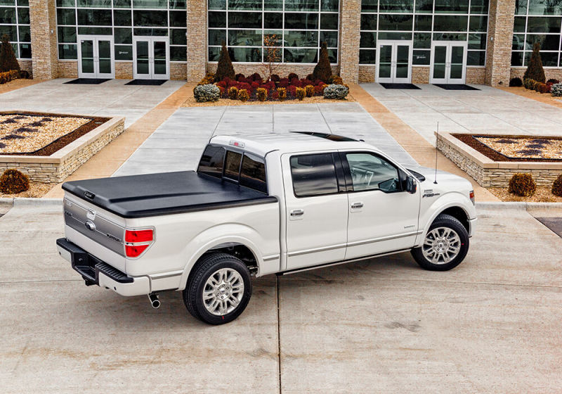 UnderCover Ford F-250/F-350 6.8ft Elite Bed Cover - Black Textured