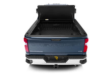 Load image into Gallery viewer, UnderCover Chevy Silverado 2500/3500 HD 6.9ft Flex Bed Cover