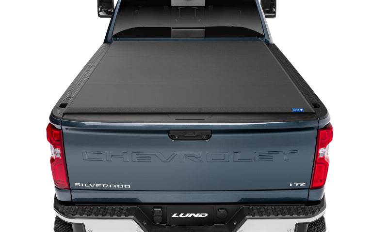 Lund Chevy Silverado 1500 (6.5ft. Bed) Genesis Elite Roll Up Tonneau Cover - Black