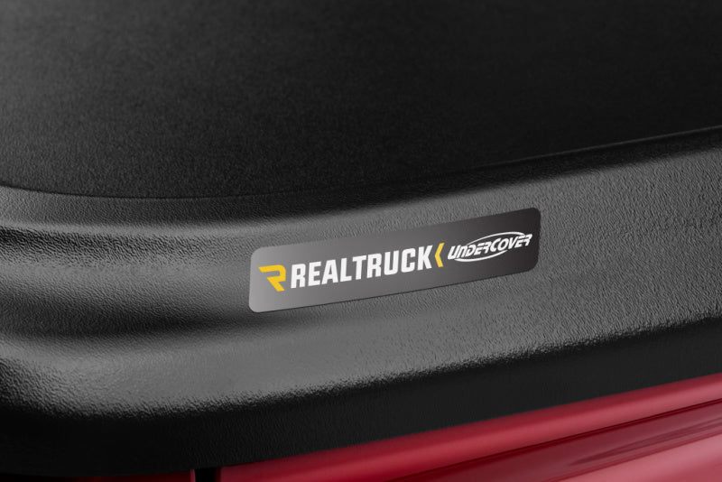 UnderCover Chevy Silverado 1500 5.8ft SE Bed Cover - Black Textured