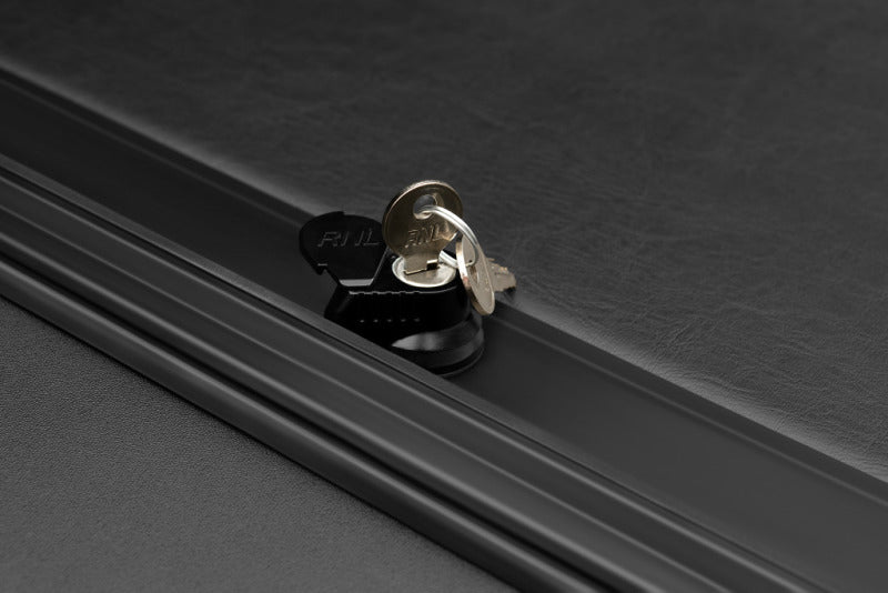 Roll-N-Lock RAM 1500 w/o Swing Gate Tailgate SB 76.3in M-Series Retractable Tonneau Cover
