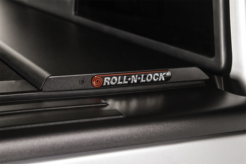 Roll-N-Lock RAM 1500 65-1/2in M-Series Retractable Tonneau Cover