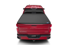 Load image into Gallery viewer, Lund Chevy Colorado (5ft. Bed) Genesis Elite Tri-Fold Tonneau Cover - Black