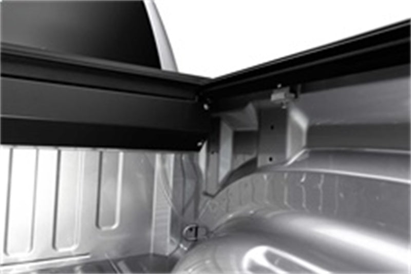 Roll-N-Lock Ford F-250/F-350 Super Duty SB 80-3/8in A-Series Retractable Tonneau Cover