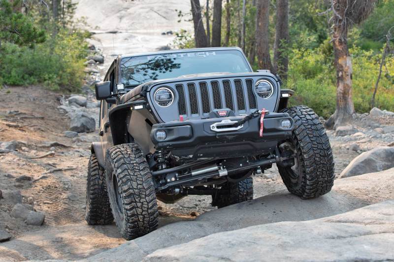 Fabtech 18+ Jeep JL 4WD Dirt Logic 2.0 Steering Stabilizer Kit (High Clearance/Non-Stock Height)