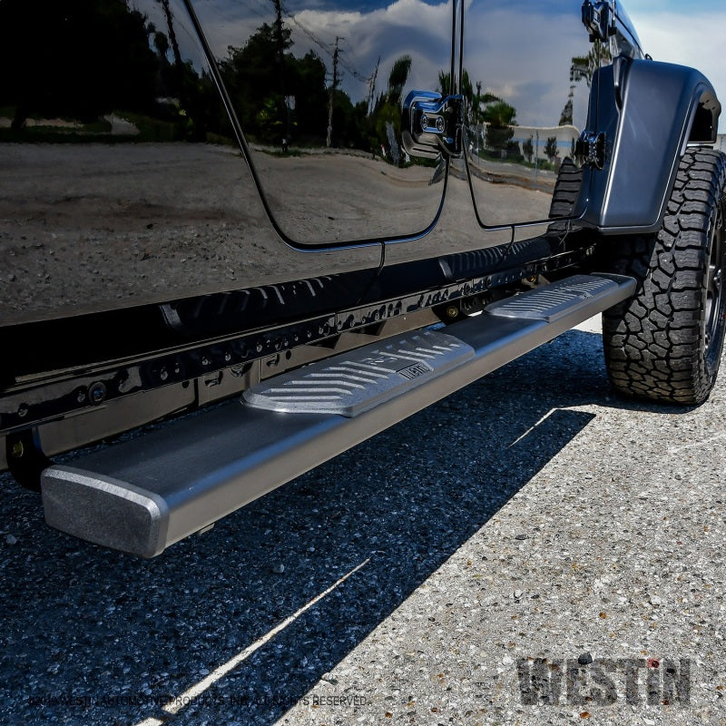 Westin Jeep Gladiator R5 Nerf Step Bars - Black