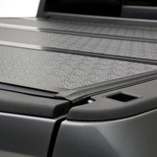 Load image into Gallery viewer, UnderCover GMC Sierra 1500 5.8ft Flex Bed Cover